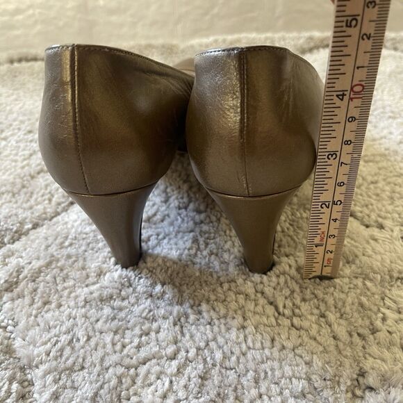 Vintage 1980s Pancaldi Pumps‎ Two Tone Gold Sz 7AA Made in Italy - Picture 8 of 13